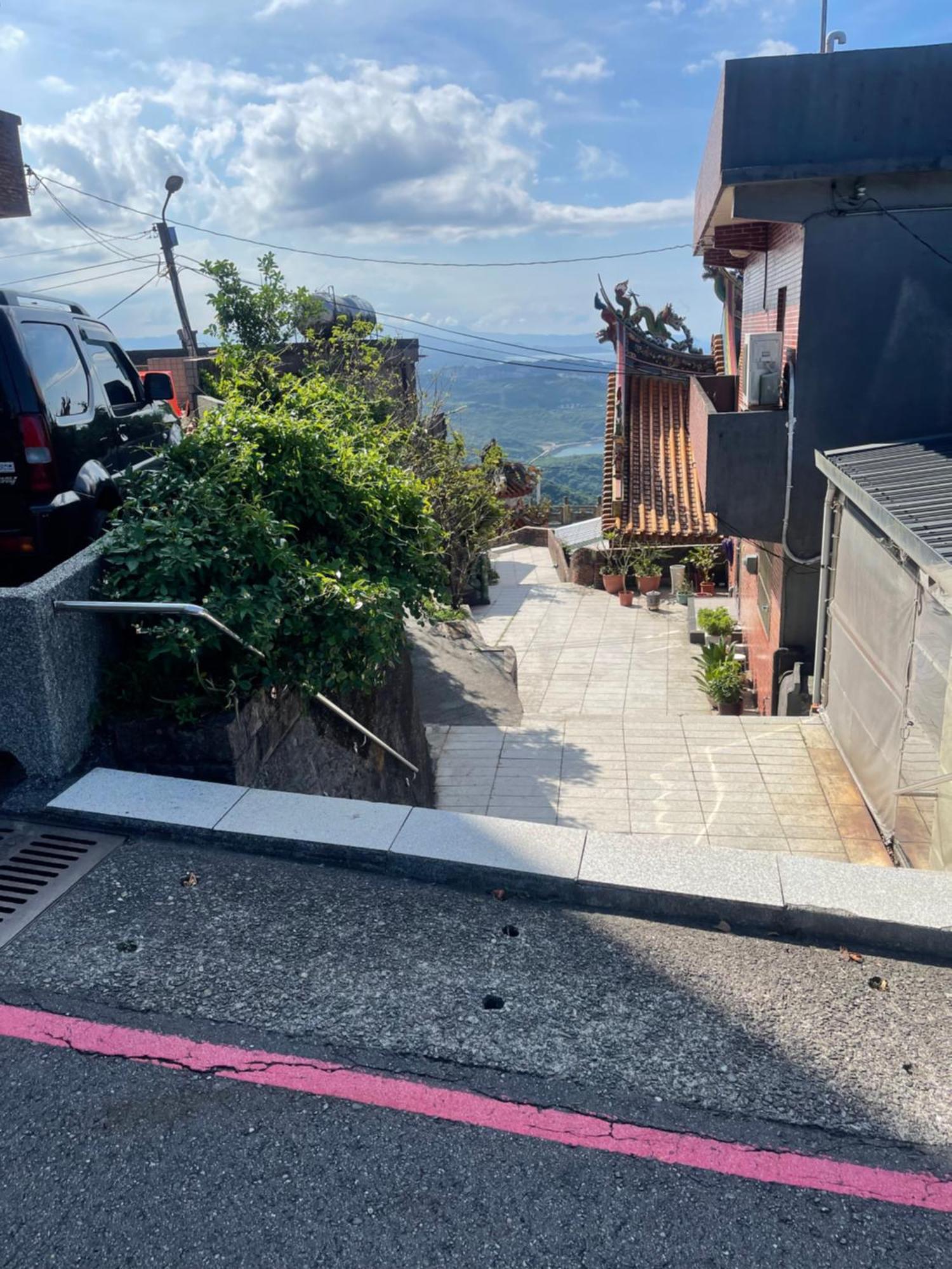 九份山海灣民宿 I 近老街 L 海景檜木房 Exterior photo